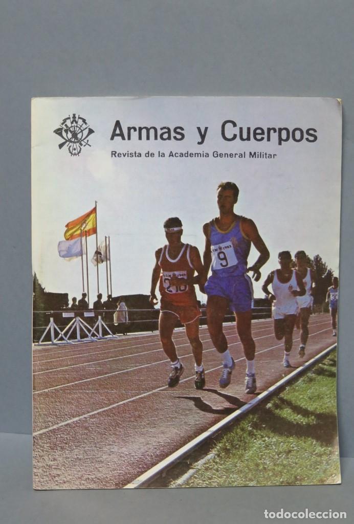 Militaria: REVISTA. ARMAS Y CUERPOS