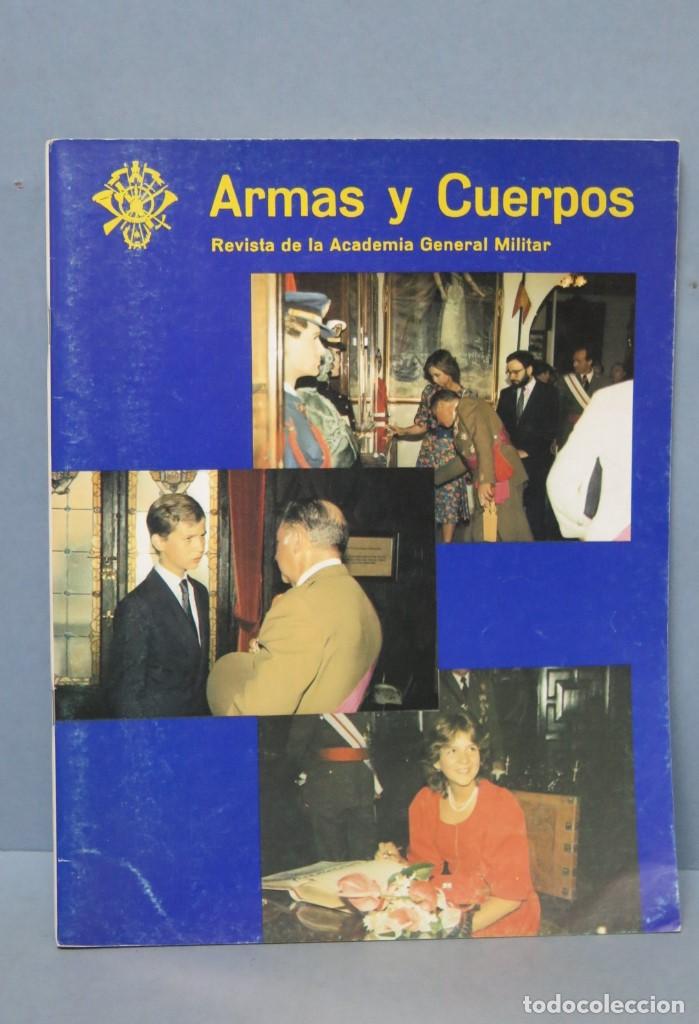 Militaria: REVISTA. ARMAS Y CUERPOS