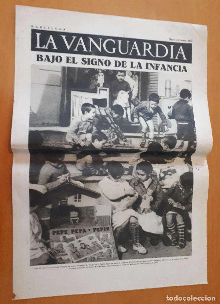 Military Antiques: Peri&oacute;dico de dos hojas La Vanguardia, 5 de enero de 1937, Rep&uacute;blica