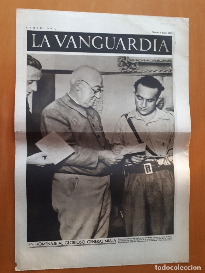 Militaria: Peri&oacute;dico de dos hojas La Vanguardia, 6 de julio de 1937