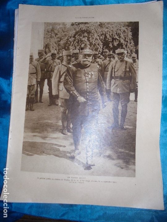 Militaria: RECORTE : EL MARISCAL JOFFRE EN PLENA ACCION EN EL CASTILLO DE WARLUS. L&acute;ILLUSTRATION , JANVIER 1931