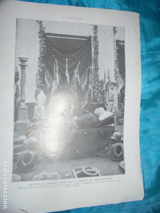 Militaria: RECORTE : EL CUERPO DEL MARISCAL JOFFRE EN LA CAPILLA ESCUELA MILITAR. L&acute;ILLUSTRATION, JANVIER 1931