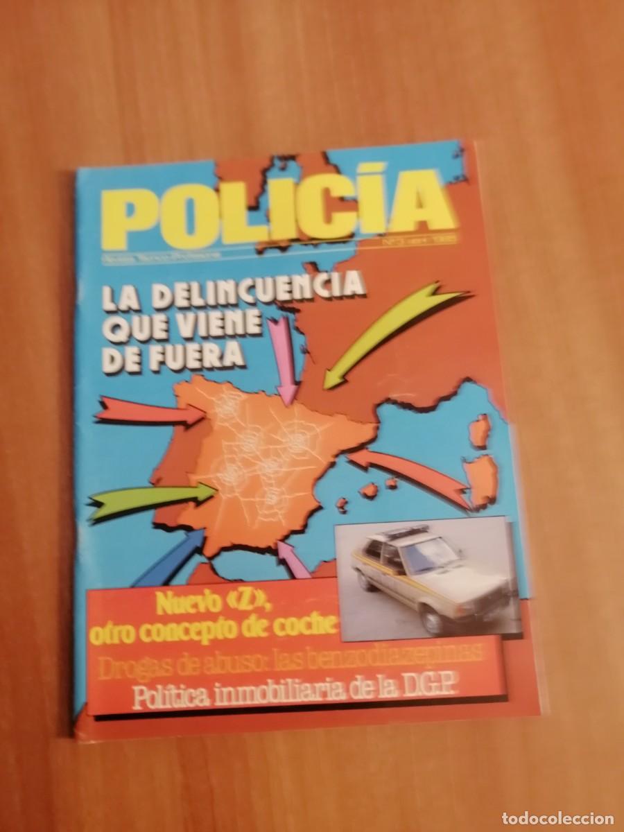 Military Antiques: GRAN LOTE DE43 REVISTAS DE POLICIA N&ordm; EN EL INTERIOR