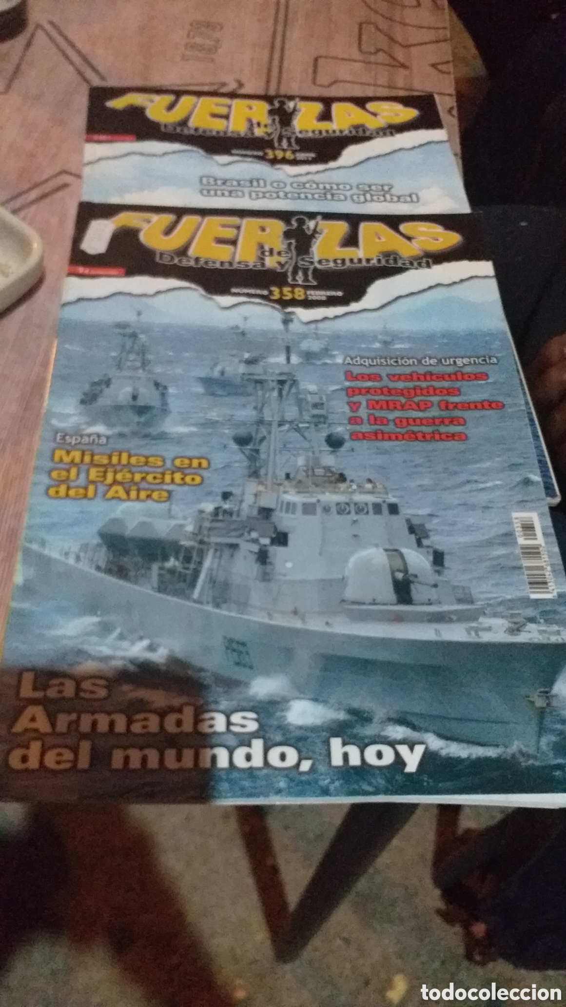 Militaria: 2 Revistas fuerza. N⁰ 358, 396