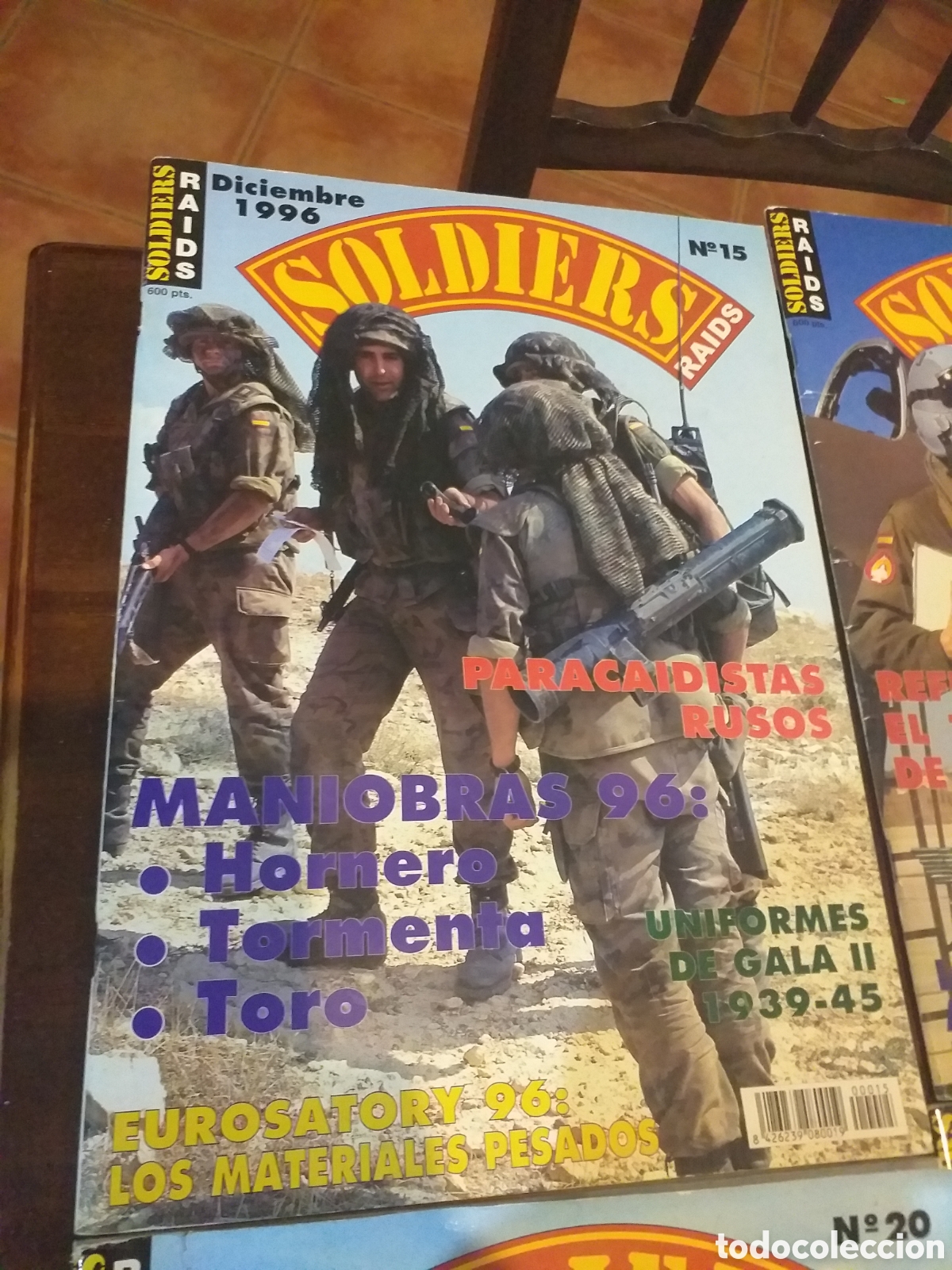 Militaria: 8 revistas Soldiers Raids
