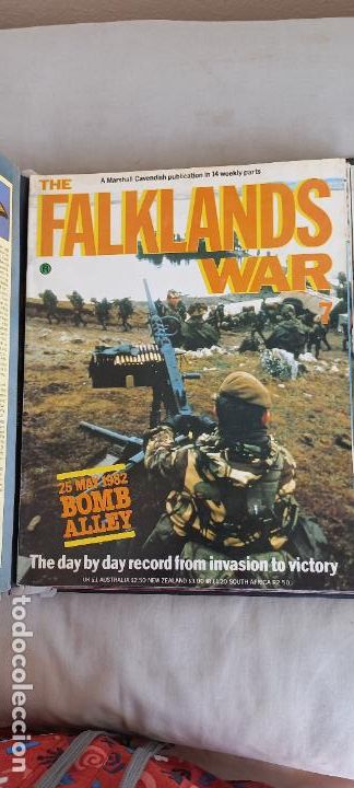 Military Antiques: REVISTA THE FALKLANDS WAR N&ordm; 7. 1983 PETER WAY Marshall Cavendish. 25 MAY 1982 BOMB ALLEY