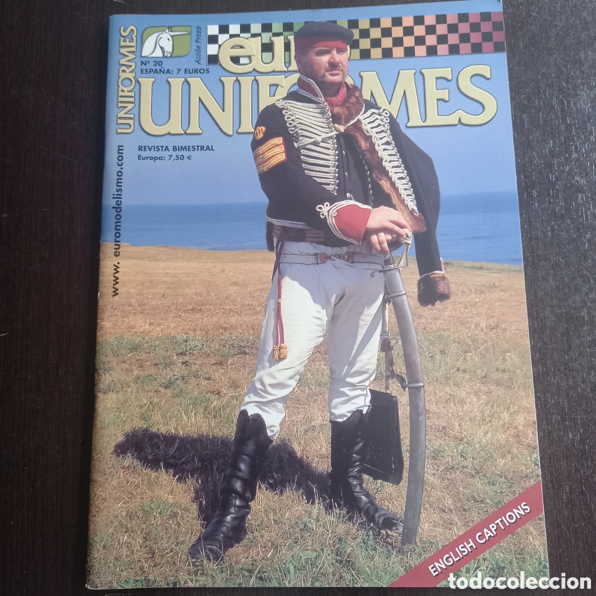 Military Antiques: Revista euroniformes N&deg;20