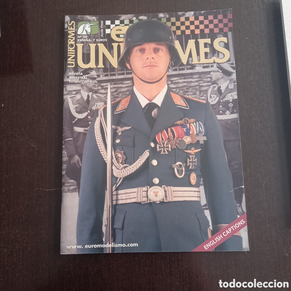 Military Antiques: Revista euroniformes N&deg;26