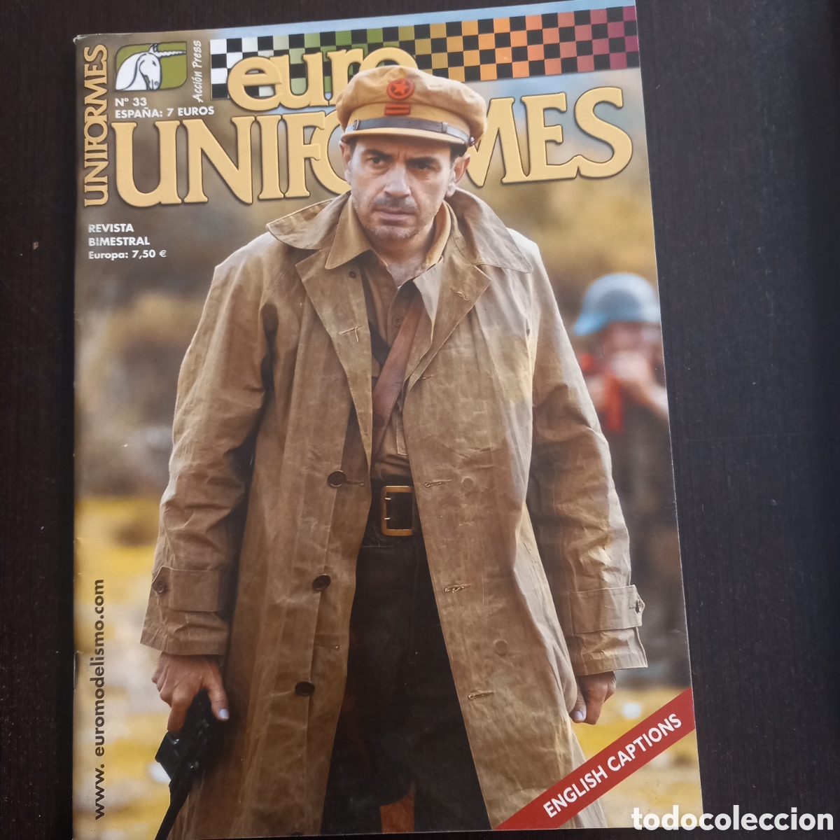 Military Antiques: Revista euroniformes N&deg;33