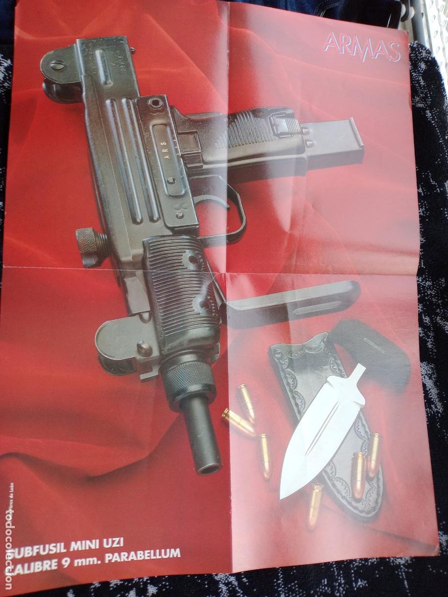 Militaria: Jap&oacute;n. Subfusil Mini Uzi. P&oacute;ster revistas ARMAS.