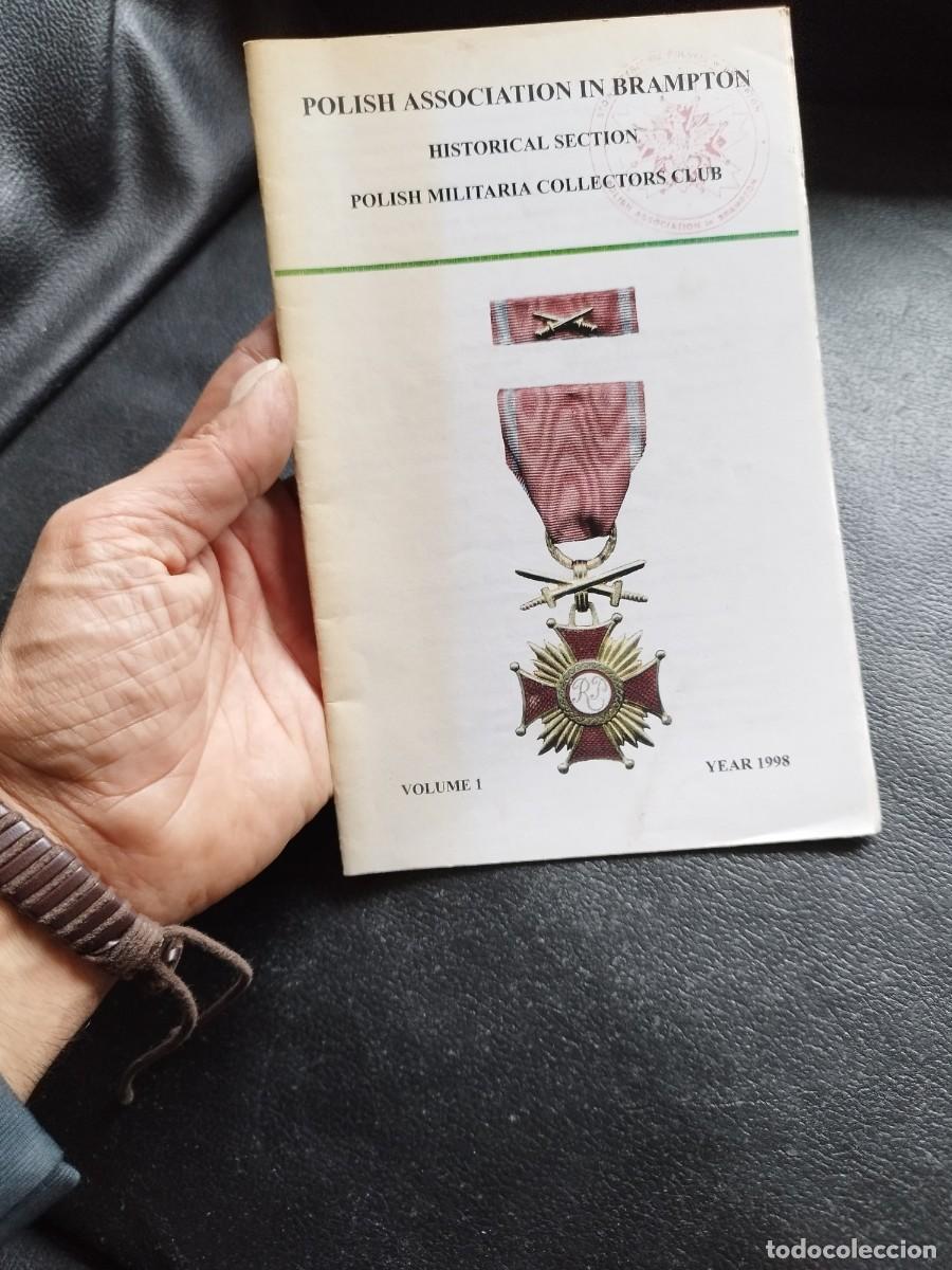 Militaria: Revista Asociaci&oacute;n Polaca en Brampton, publicado en 1998. Medallas militares, condecoraciones.