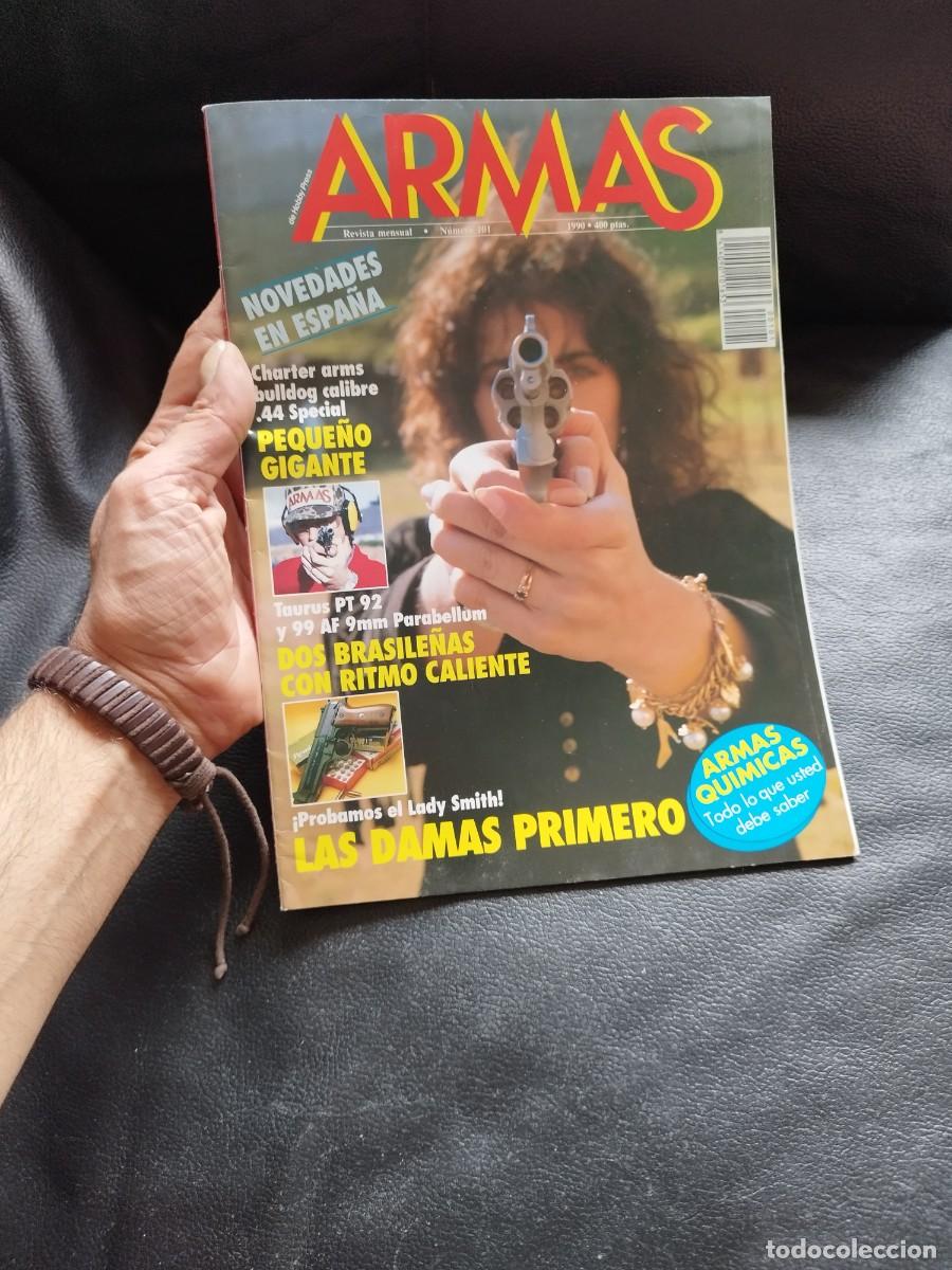 Militaria: Revista Armas de hobby press, N&ordm; 1990. Charter arms, bulldog calibre .44 especial.
