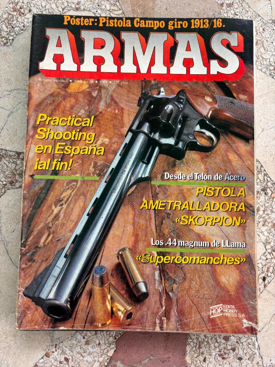 Militaria: ARMAS N&ordm; 38. PISTOLA AMETRALLADORA SKORPION. POSTER PISTOLA CAMPO-GIRO.