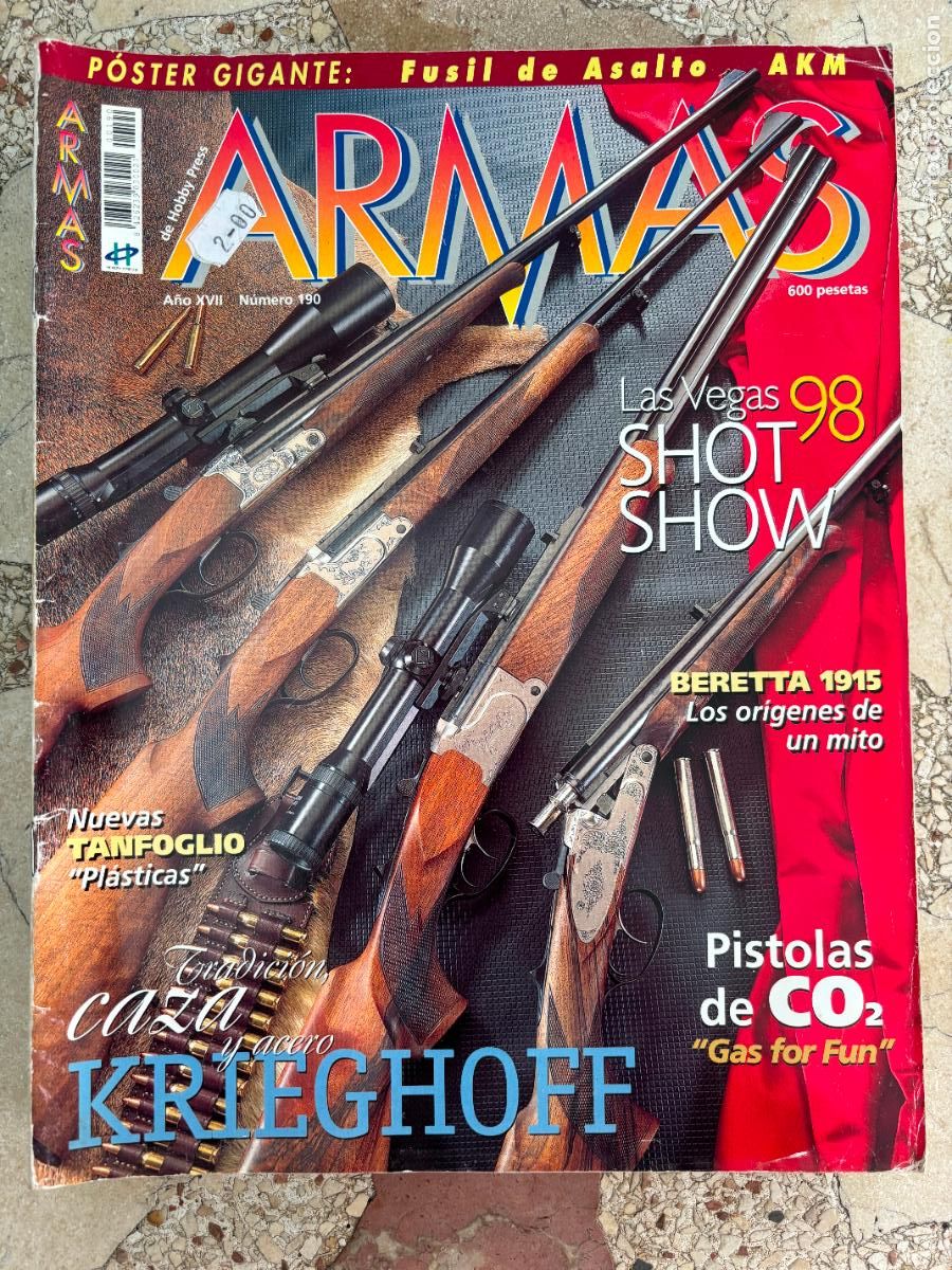 Militaria: ARMAS N&ordm; 190. KRIEGHOFF. PISTOLAS DE CO2. BERETTA 1915. TANFOGLIO PLASTICAS. FUSIL DE ASALTO AKM.