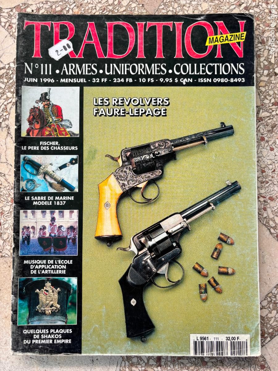 Militaria: TRADITION MAGAZINE N&ordm; 111 A&Ntilde;O 1996. SABRE DE MARINE MODEL 1837. QUELQUES PLAQUES DE SHAKOS.