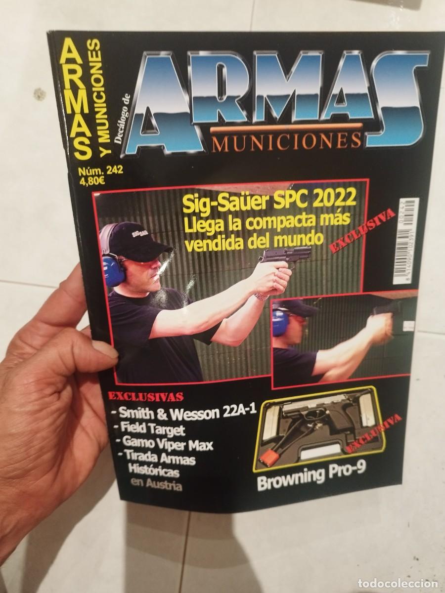 Militaria: Revista dec&aacute;logo armas y municiones N&ordm; 242. pistola Sig-Sauer SPC 2022.