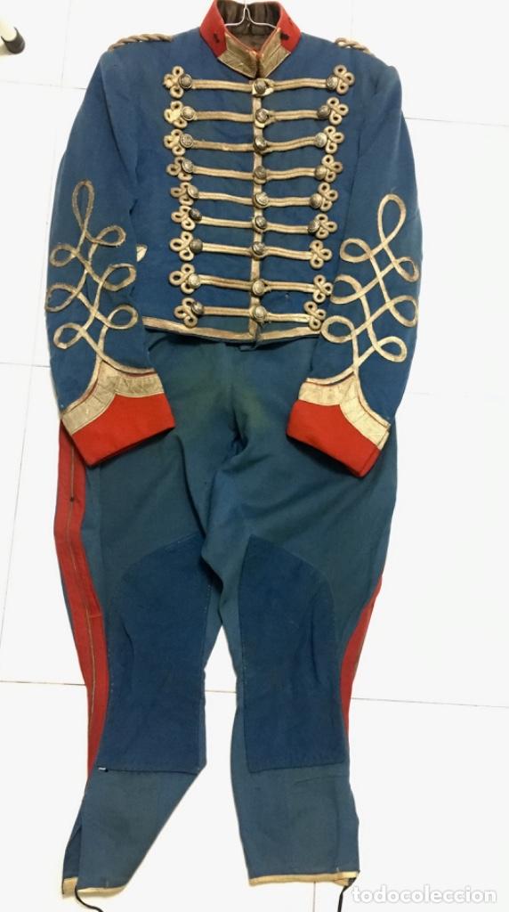 Militaria: Uniforme Lancero de la Escolta de Franco