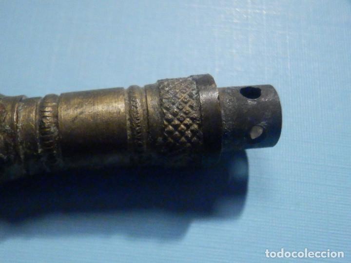 Militaria: Elemento de UNIFORME MILITAR - Sin determinar - Macizo - Bronce 19 gr - Foto 2