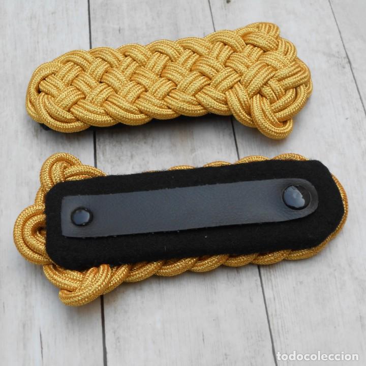 Militaria: Charretera del uniforme del ej&eacute;rcito - Foto 1