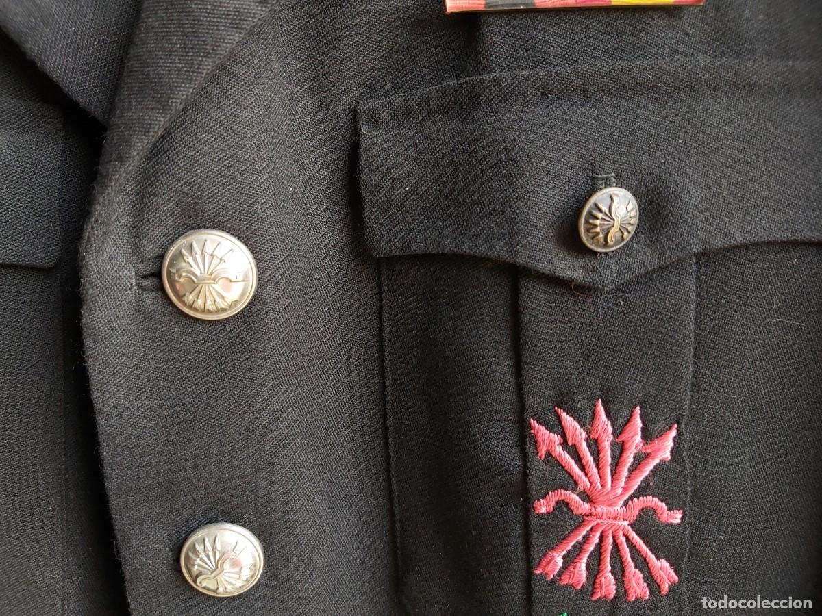 Militaria: Guerrera y gorrillo de la falange - Foto 6