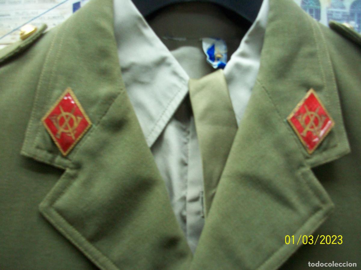 Militaria: UNIFORME DE CAPITAN- DEVISION FERNANDO E ISABEL LA CATOLICA - Foto 3
