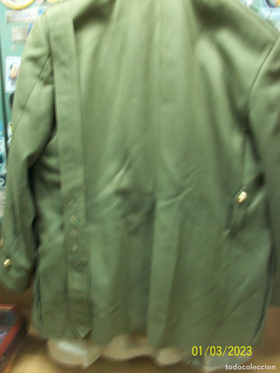 Militaria: UNIFORME DE CAPITAN- DEVISION FERNANDO E ISABEL LA CATOLICA - Foto 6