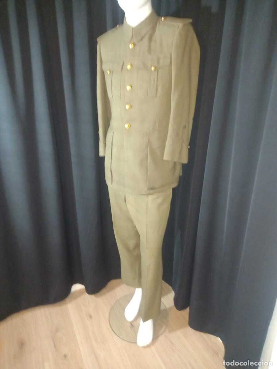 Militaria: Uniforme de ejercito de tierra espa&ntilde;ol de capit&aacute;n - Foto 1