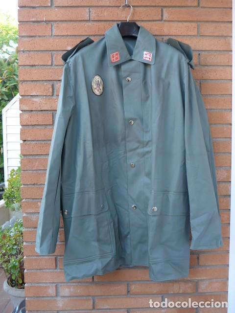 Militaria: CHUBASQUERO GUARDIA CIVIL DE TRAFICO - EPOCA DE FRANCO