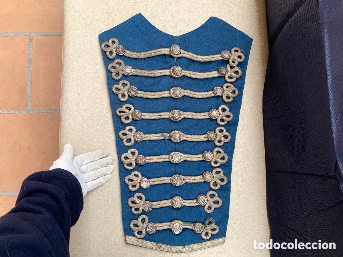 Militaria: PECHERA DEL UNIFORME DE CABALLER&Iacute;A ESCOLTA DE FRANCO