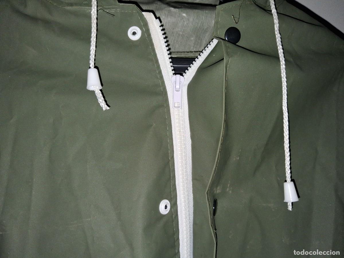 Militaria: Ej&eacute;rcito Espa&ntilde;ol. Impermeable . A ESTRENAR - Foto 1