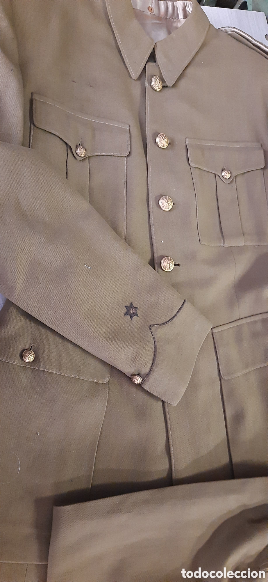 Militaria: Chaqueta y pantal&oacute;n grado de alferez del INEM