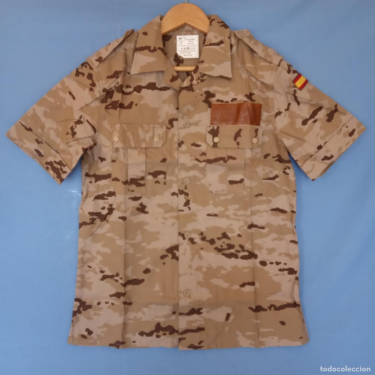 Militaria: Camisa militar de campa&ntilde;a &mdash; nueva, sin estrenar