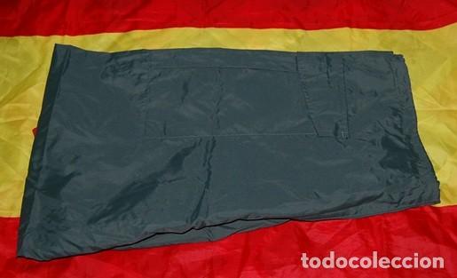 Militaria: PANTALON CHUBASQUERO GUARDIA CIVIL DE TRAFICO A&Ntilde;OS 80/90 TALLA 52