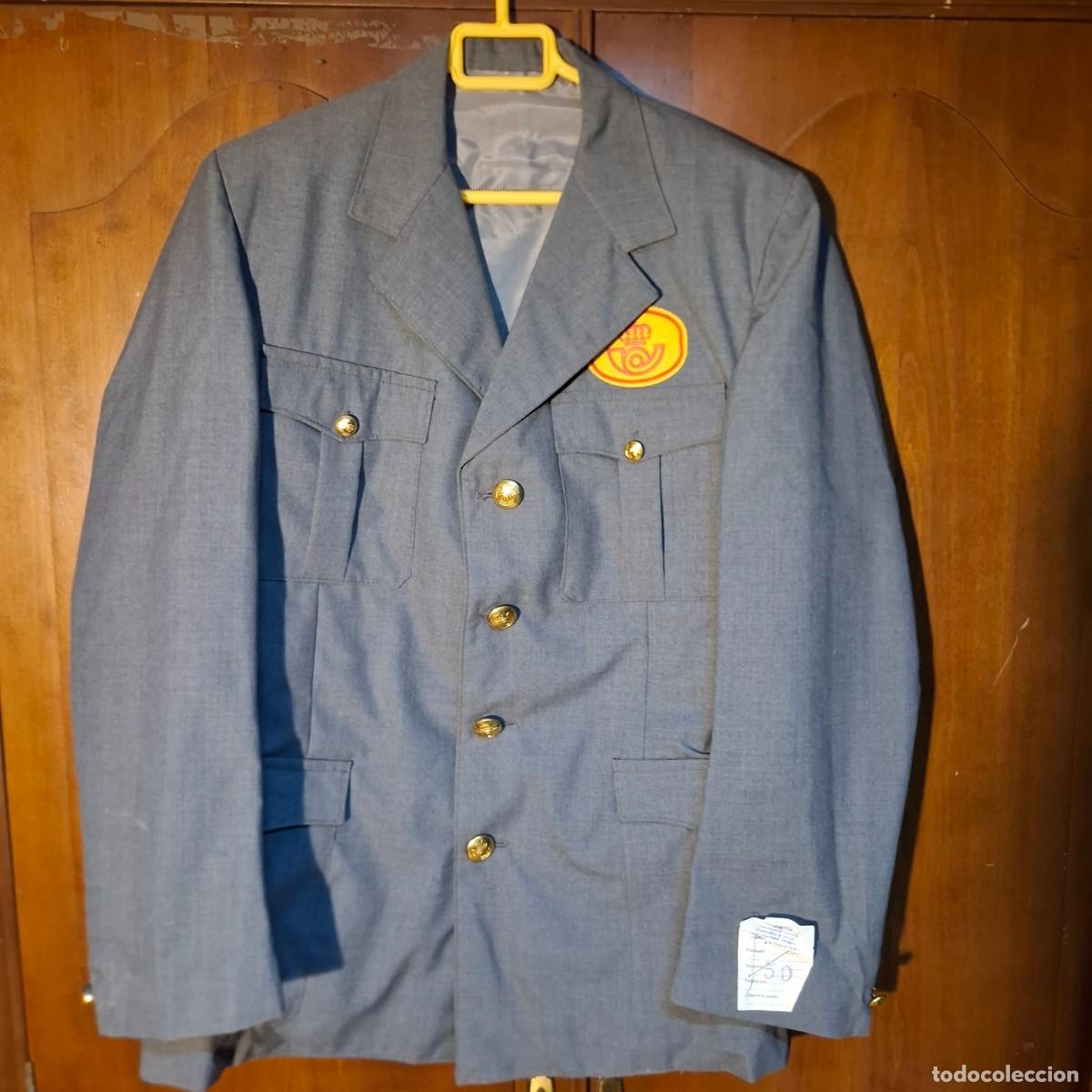Militaria: Chaqueta uniforme antiguo de cartero. Correos y tel&eacute;grafos de Espa&ntilde;a.