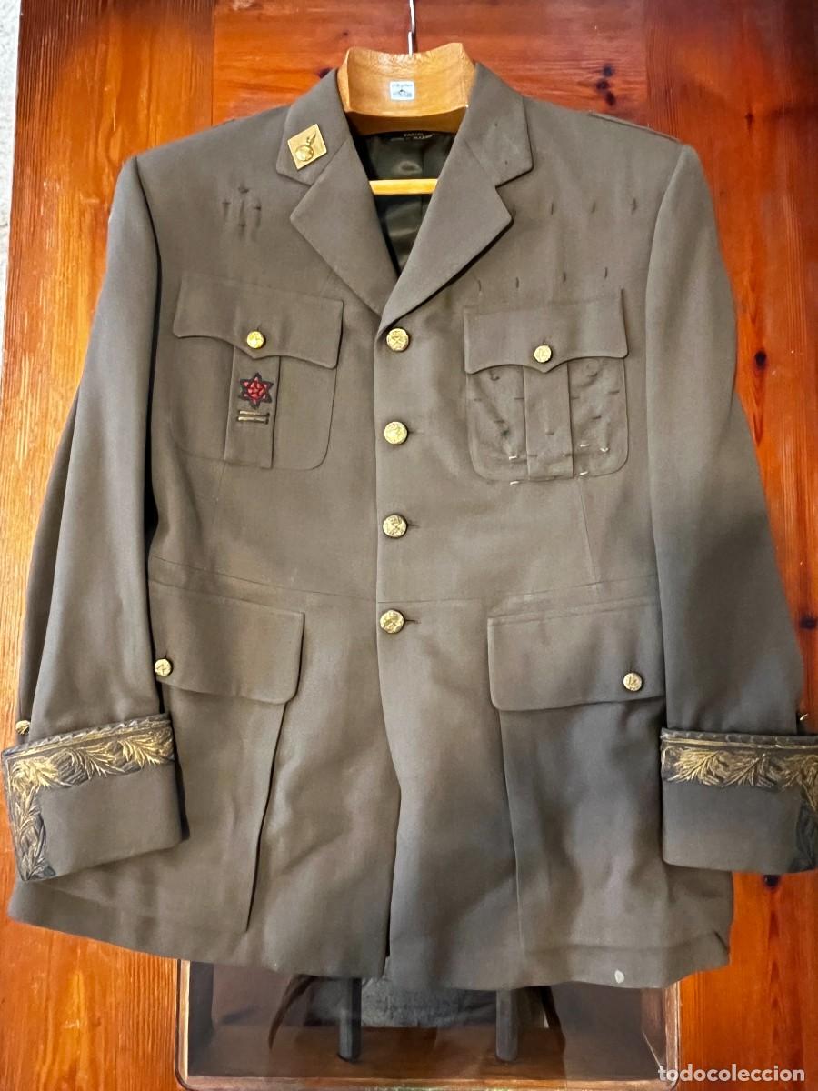 Militaria: UNIFORME, GUERRERA Y PANTALON DE GENERAL DEL CUERPO DE ARTILLERIA, CON PERMANENCIA EN LA MEHALA JALI