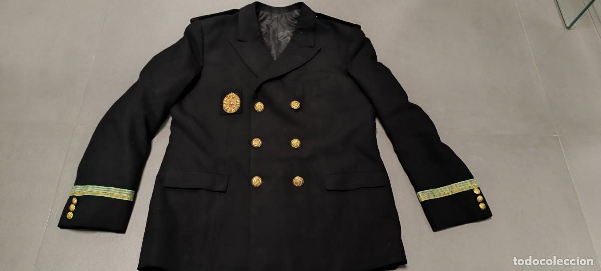 Military Antiques: FANTASTICA CHAQUETA DE DIRECCION GENERAL DE SEGURIDAD, ESCUDO EN PECHO Y HOMBRERAS