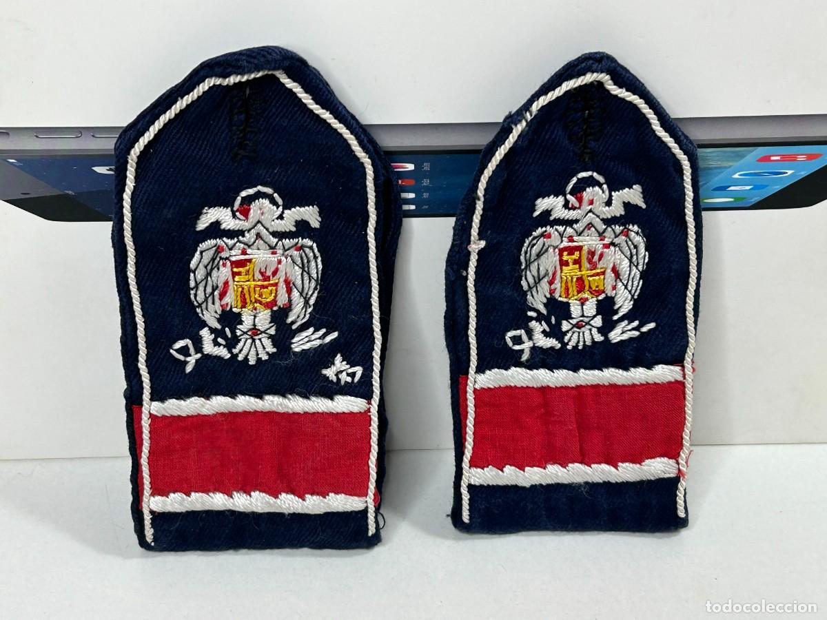 Militaria: ANTIGUAS HOMBRERAS MILITARES FALANGE AGUILA DE SAN JUAN N&ordm;1