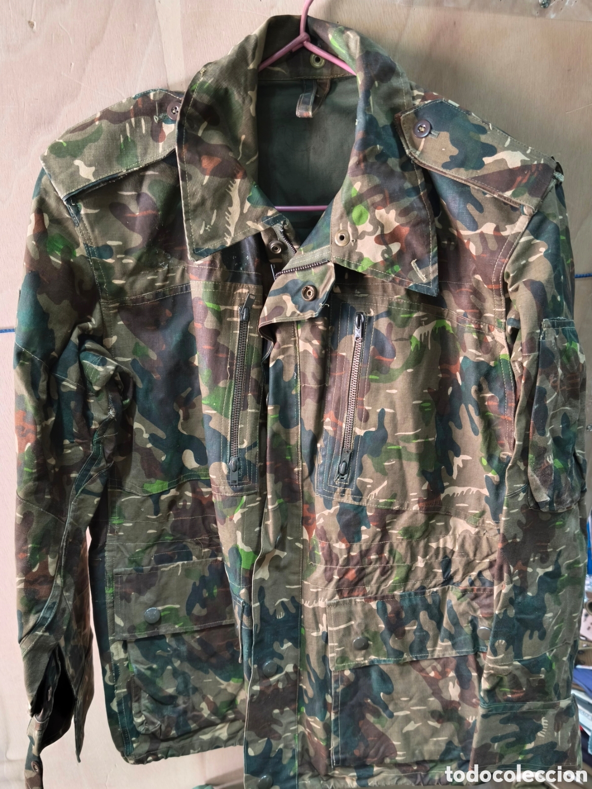 Militaria: CHAQUET&Oacute;N PARACAIDISTA M-61 CAMUFLAJE OTO&Ntilde;O A&Ntilde;OS 70 46&times;60&times;112 CMS