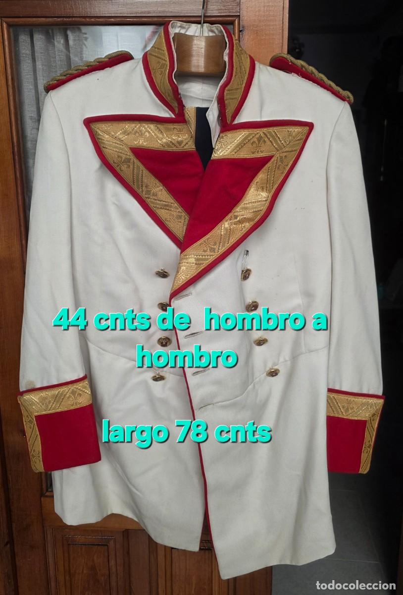 Militaria: Uniforme de gala de la Orden de la Merced con bicornio