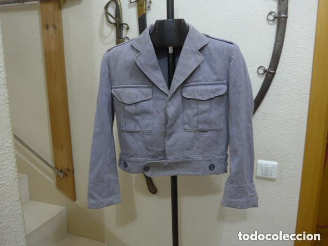 Militaria: Antigua chaqueta corta espa&ntilde;ola a identificar
