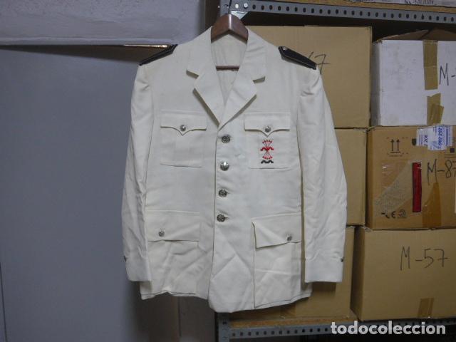 Militaria: Antigua guerrera blanca original de Jerarca de Falange, Jefe de Bandera de Castellon