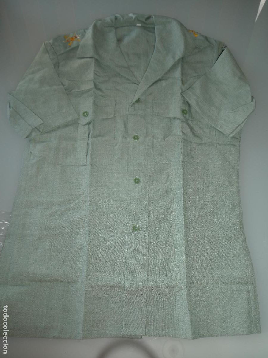 Militaria: CAMISA MILITAR LEGIONARIA. LEGI&Oacute;N ESPA&Ntilde;OLA. HOMBRERAS BORDADAS MANGA CORTA. SARGA. A ESTRENAR. 240GR