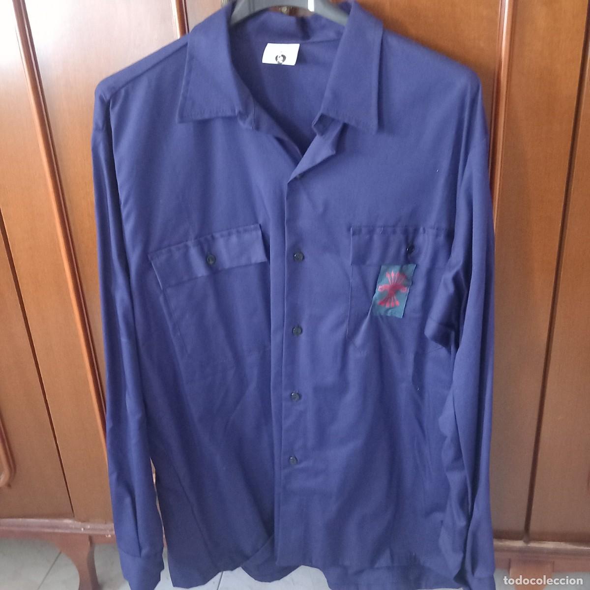 Militaria: Replica de camisa de Falange,talla L.