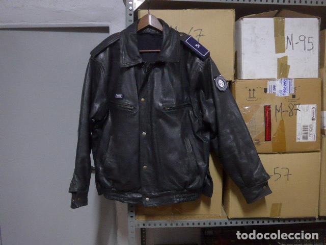 Militaria: Antigua chaqueta de cuero original de motorista de la policia local de Catalunya