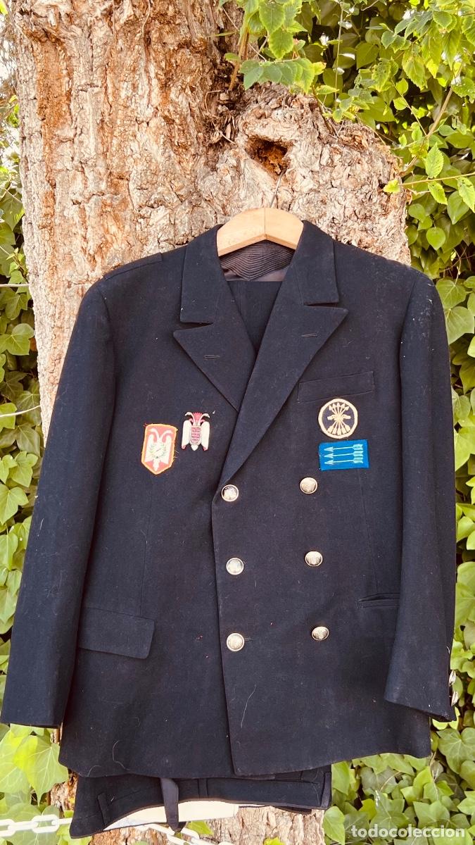 Militaria: Uniforme militar falange chaqueta pantal&oacute;n oje frente juventudes parches insignia ver fotos