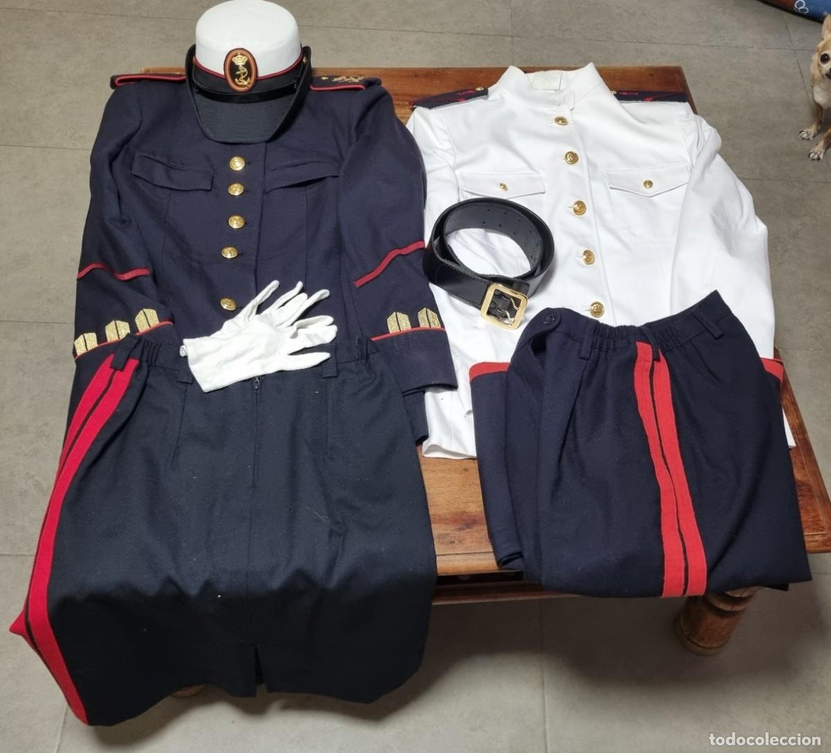 Militaria: Conjunto de uniformidad femenino de Infanter&iacute;a de Marina