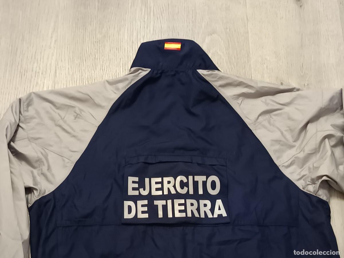 Militaria: Chaqueta cortavientos deportiva Ej&eacute;rcito de Tierra Espa&ntilde;ol. TALLA S