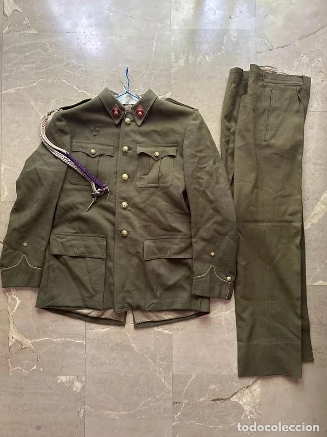 Militaria: Uniforme alf&eacute;rez de artiller&iacute;a &ndash; &Eacute;poca Franquista &ndash; Chaqueta pantal&oacute;n cinta &ndash; Barcelona