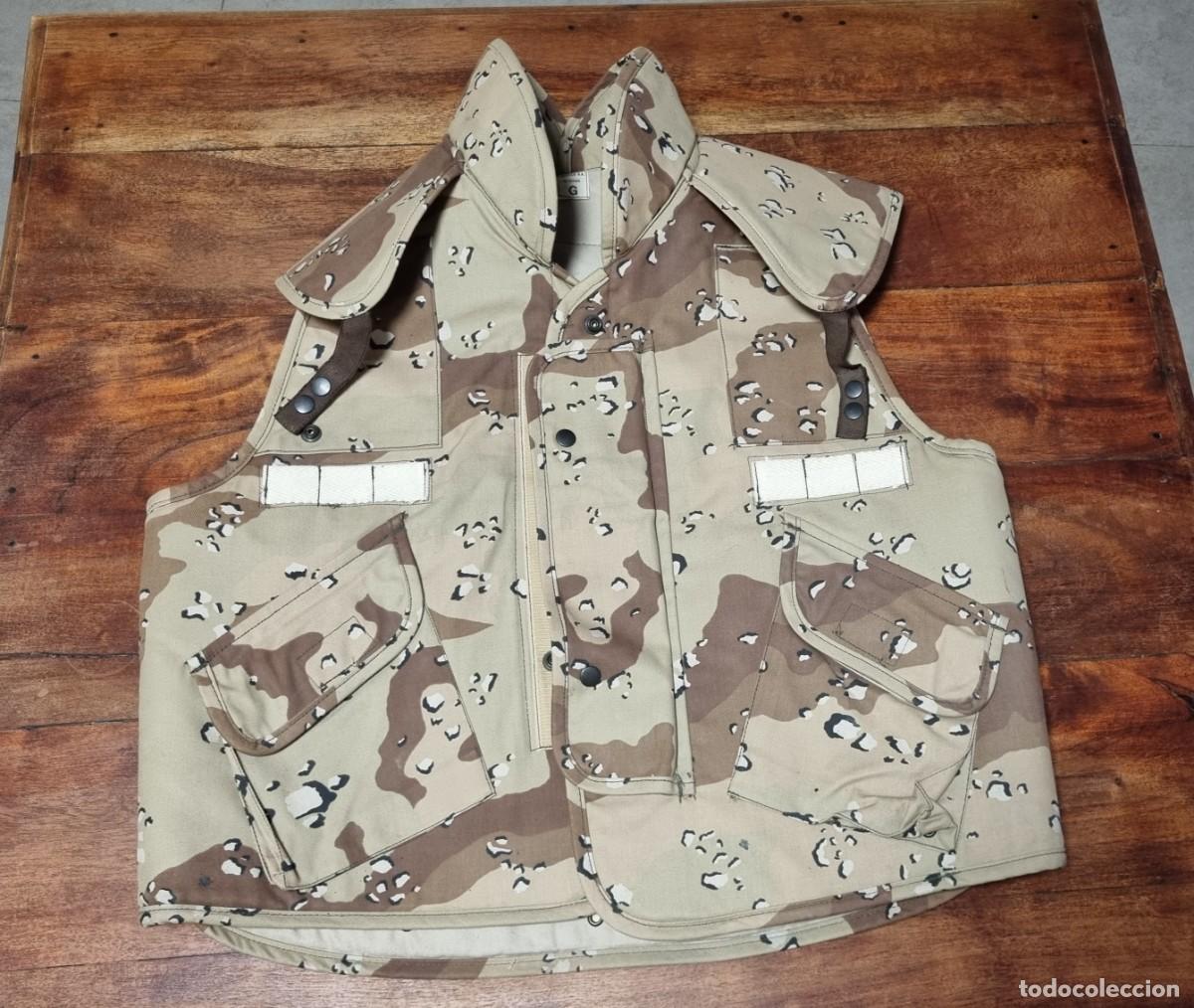 Militaria: Chalco antifragmentos camuflaje &aacute;rido. Guerra del Golfo