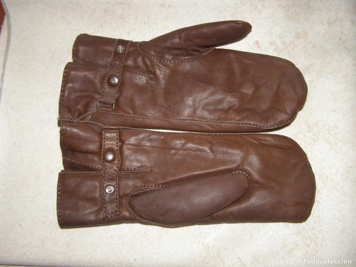 Militaria: Par de guantes manoplas para uniforme de motorista militar, a&ntilde;os 40.
